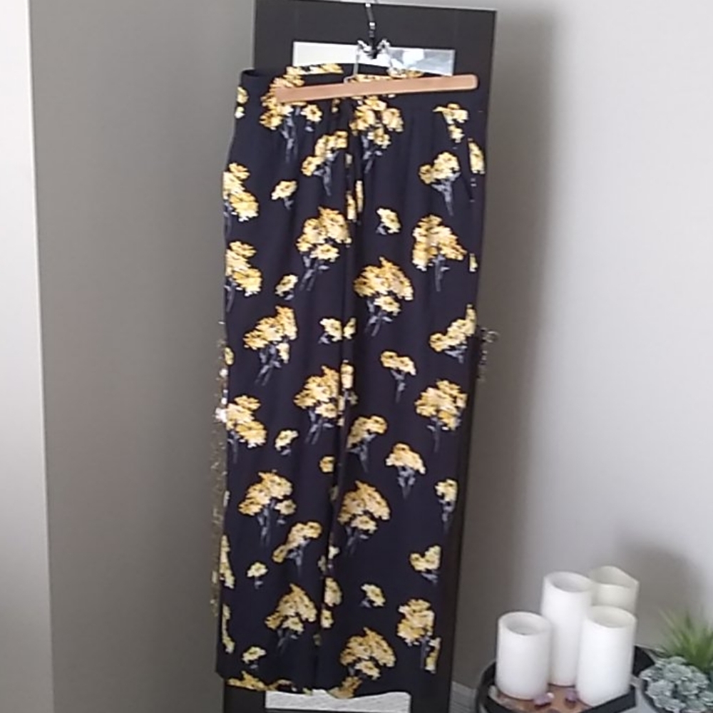 Flowery wide leg pants